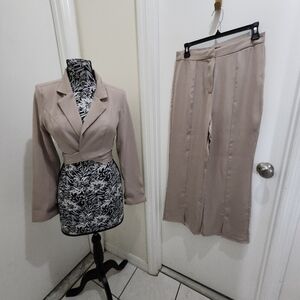 steps sand colorb crop wrap around blazer pants set coords M nwot